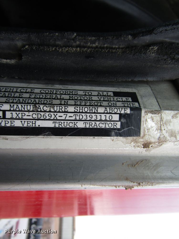 image for item DH8302 1996 Peterbilt 377 semi truck