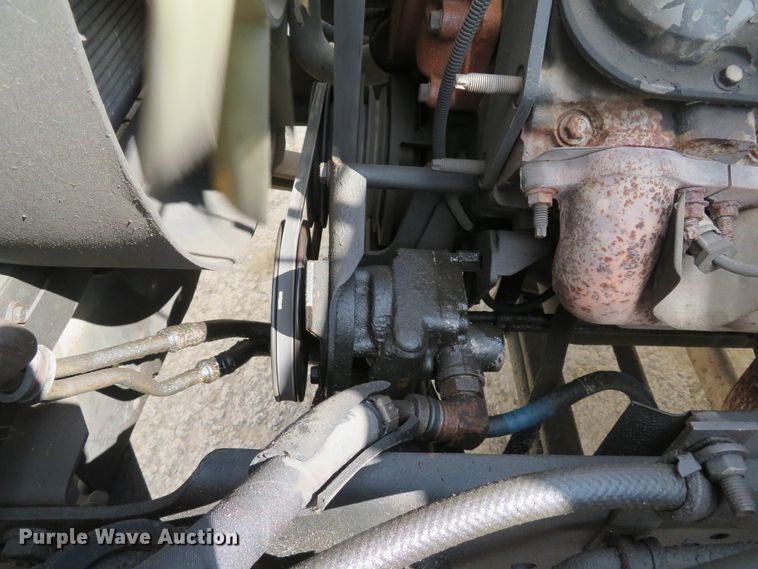 image for item DI2111 1999 GMC C7500 truck cab and chassis