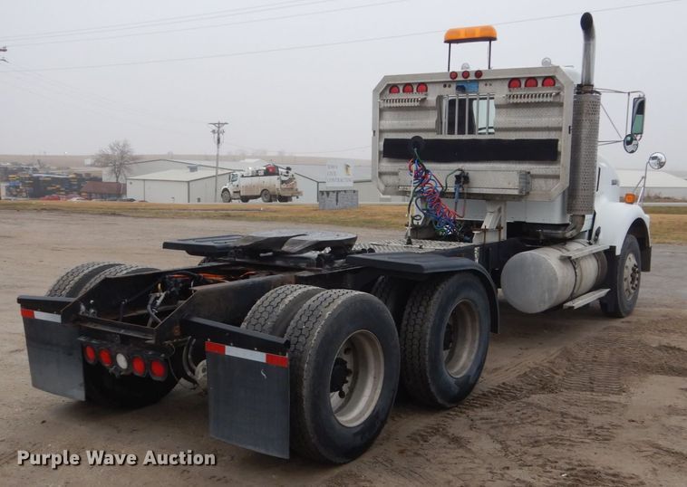 image for item FX9034 2000 Kenworth T800 semi truck