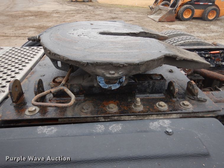 image for item FX9034 2000 Kenworth T800 semi truck