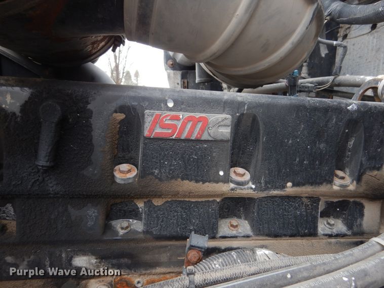 image for item FX9034 2000 Kenworth T800 semi truck