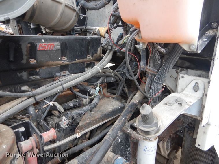 image for item FX9034 2000 Kenworth T800 semi truck