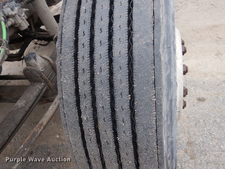 image for item FX9034 2000 Kenworth T800 semi truck