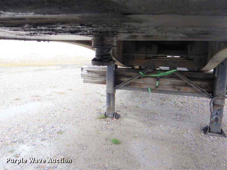 image for item GD9189 2007 Utility Trailer FS2HCA flatbed trailer