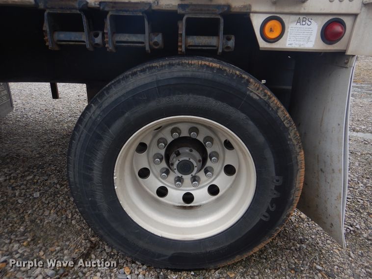 image for item GD9189 2007 Utility Trailer FS2HCA flatbed trailer