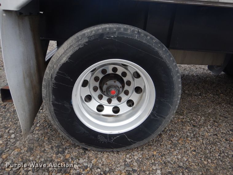 image for item GD9190 2013 Great Dane flatbed trailer