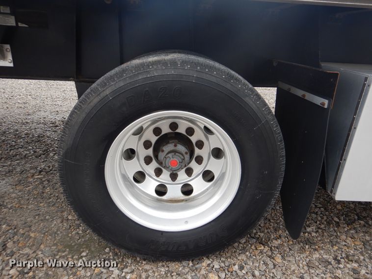 image for item GD9190 2013 Great Dane flatbed trailer