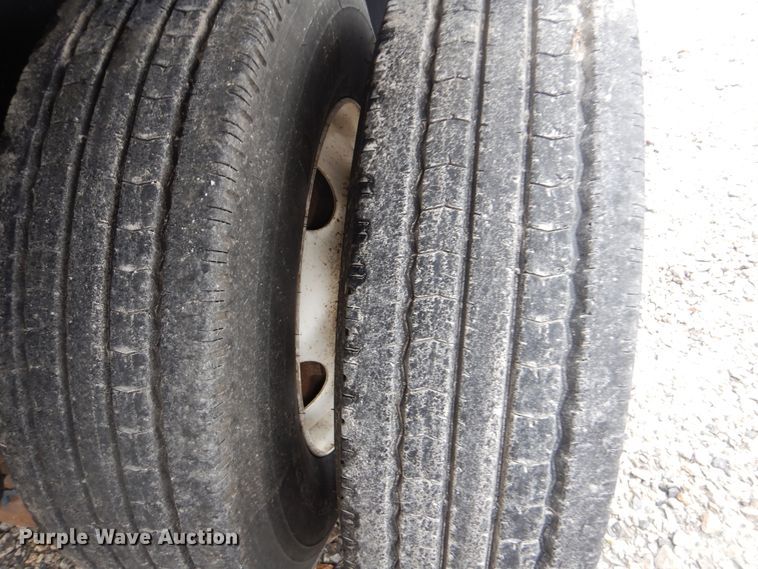 image for item GD9190 2013 Great Dane flatbed trailer