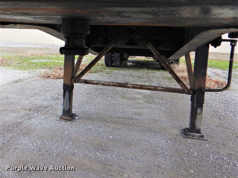 image for item GD9193 2006 Fontaine IFTW-8-8048WSAWK flatbed trailer