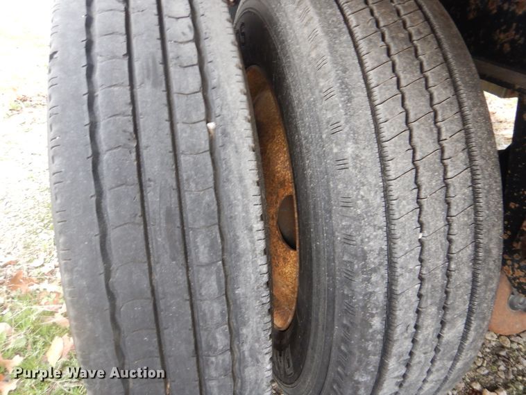 image for item GD9193 2006 Fontaine IFTW-8-8048WSAWK flatbed trailer