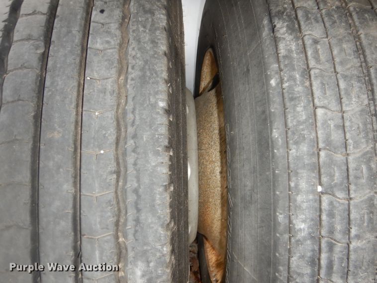 image for item GD9193 2006 Fontaine IFTW-8-8048WSAWK flatbed trailer