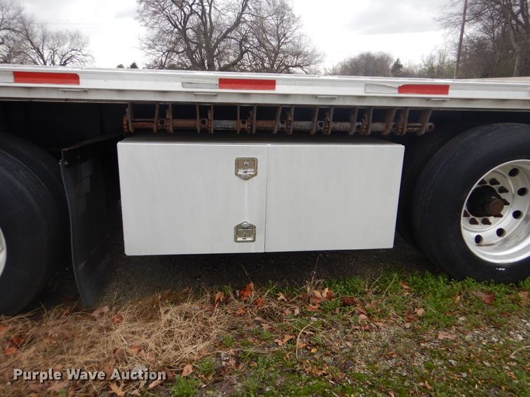 image for item GD9193 2006 Fontaine IFTW-8-8048WSAWK flatbed trailer