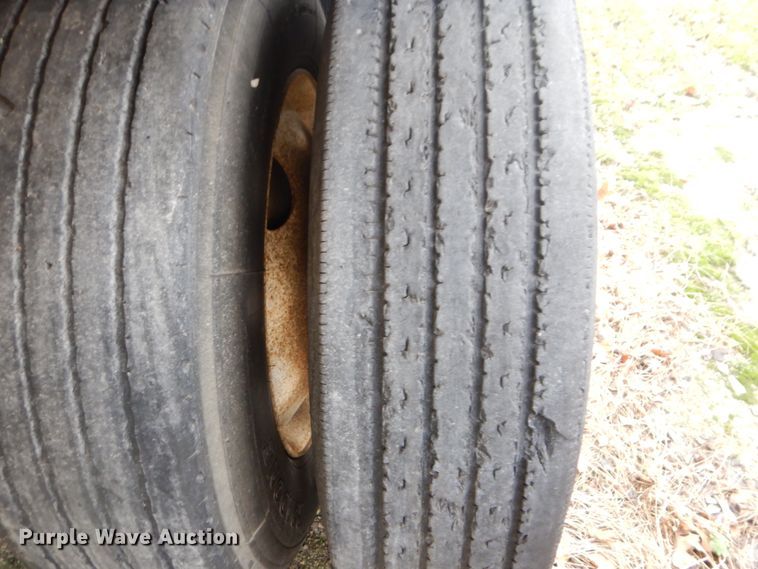 image for item GD9193 2006 Fontaine IFTW-8-8048WSAWK flatbed trailer