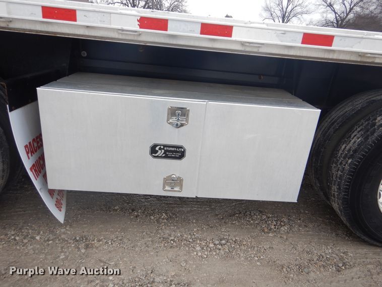 image for item GD9195 2013 Great Dane flatbed trailer