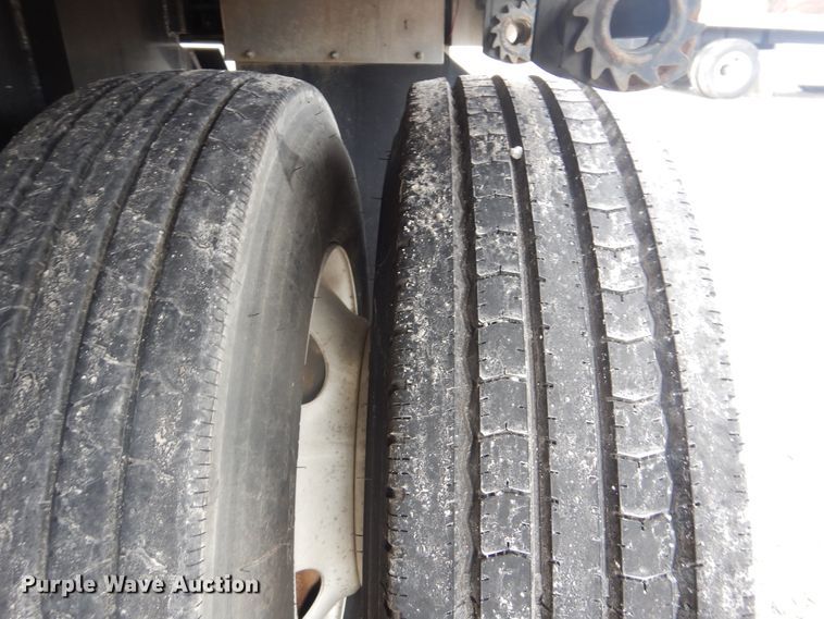 image for item GD9197 2013 Great Dane GPL00240004 flatbed trailer