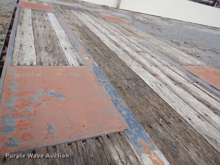 image for item GD9198 2008 Aztec D8053A drop deck trailer