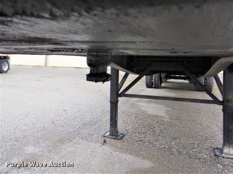 image for item GD9200 2007 Great Dane flatbed trailer