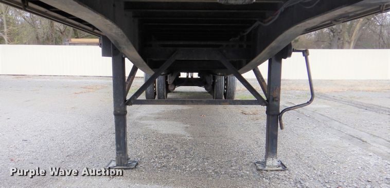 image for item GD9200 2007 Great Dane flatbed trailer