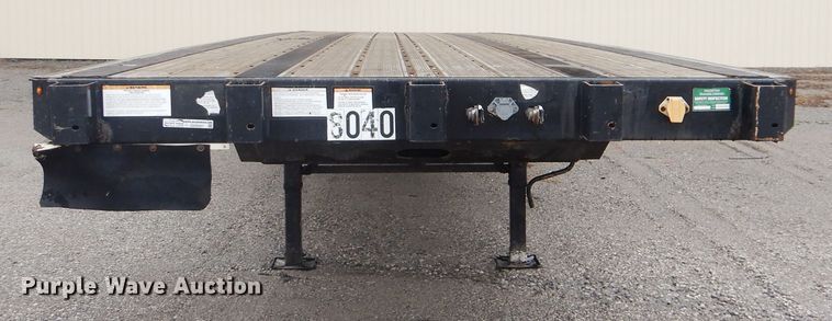 image for item GD9201 2013 Great Dane flatbed trailer
