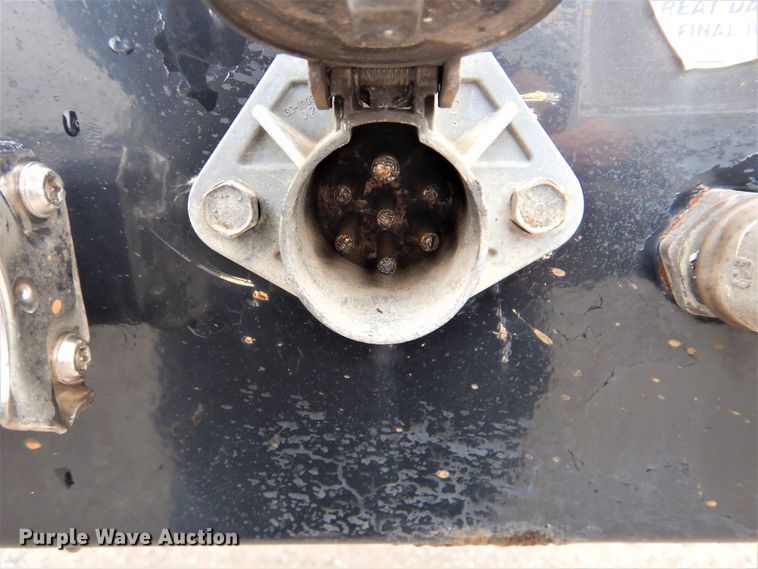 image for item GD9201 2013 Great Dane flatbed trailer