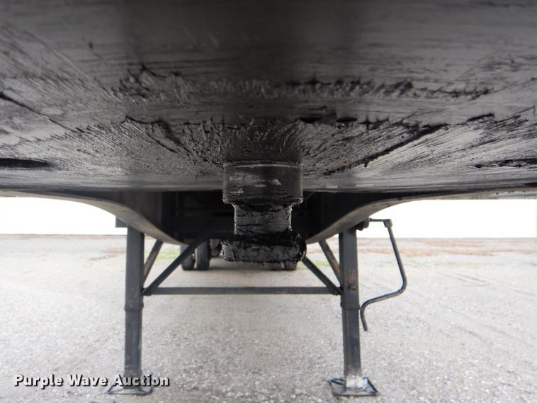 image for item GD9201 2013 Great Dane flatbed trailer