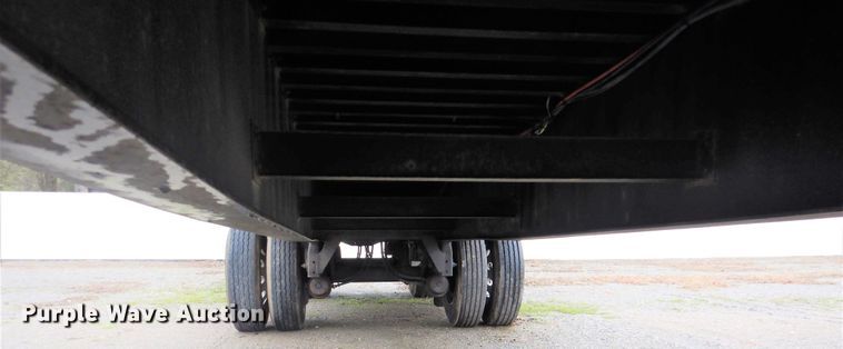 image for item GD9201 2013 Great Dane flatbed trailer