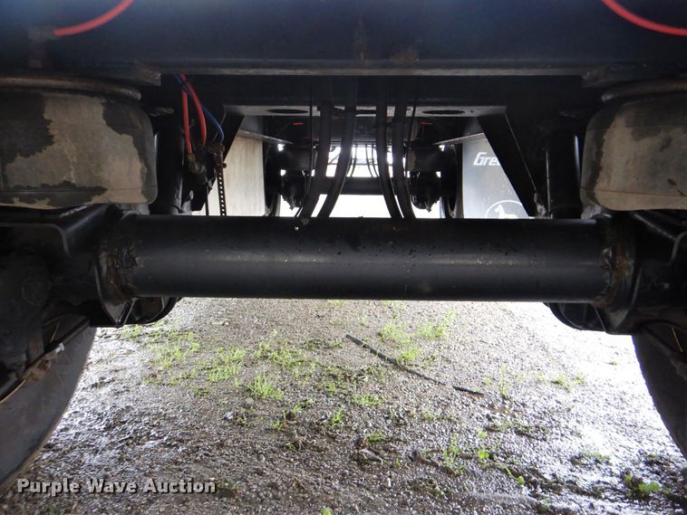 image for item GD9201 2013 Great Dane flatbed trailer