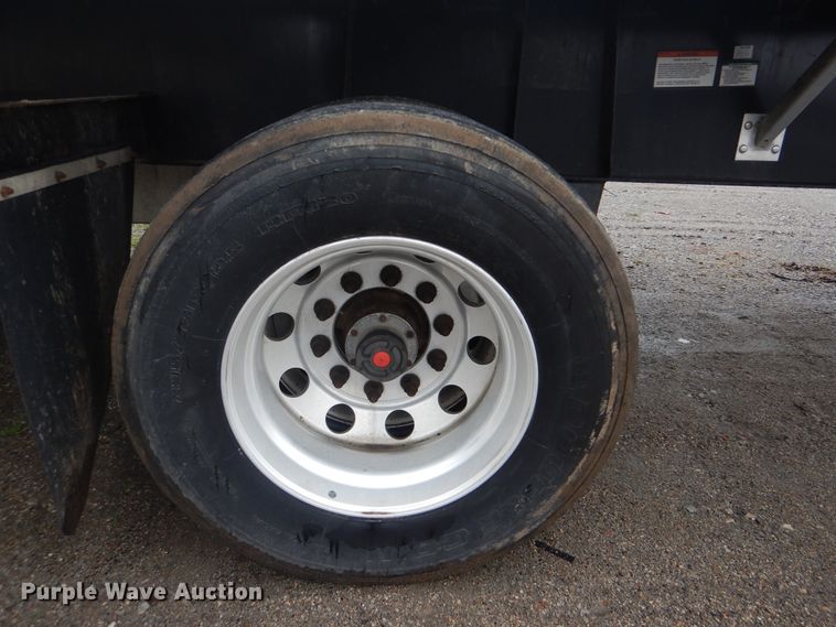 image for item GD9201 2013 Great Dane flatbed trailer