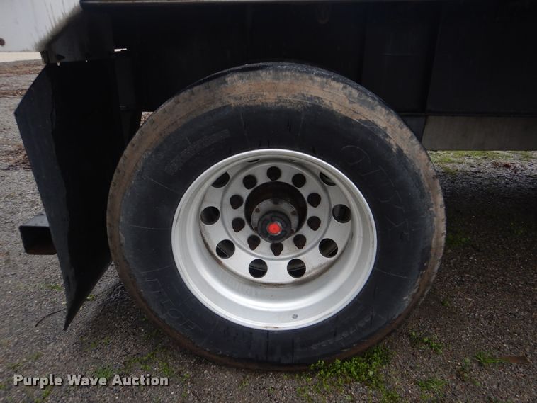 image for item GD9201 2013 Great Dane flatbed trailer