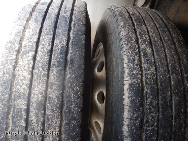 image for item GD9202 2006 Utility Trailer FS2CHA flatbed trailer