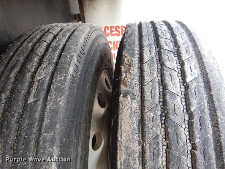 image for item GD9202 2006 Utility Trailer FS2CHA flatbed trailer