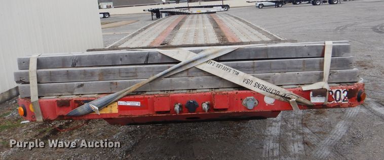 image for item GD9203 2006 Lufkin flatbed trailer
