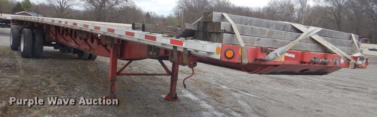 image for item GD9203 2006 Lufkin flatbed trailer