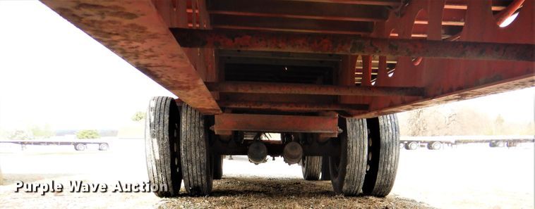 image for item GD9203 2006 Lufkin flatbed trailer