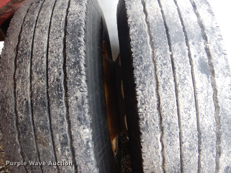 image for item GD9203 2006 Lufkin flatbed trailer