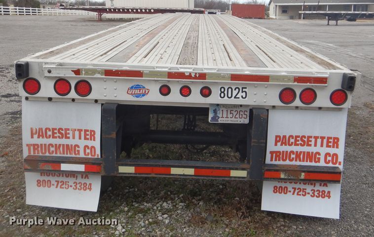 image for item GD9204 2006 Utility Trailer FS2CHA flatbed trailer