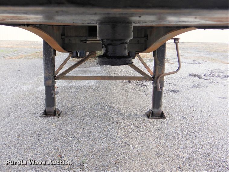 image for item GD9204 2006 Utility Trailer FS2CHA flatbed trailer