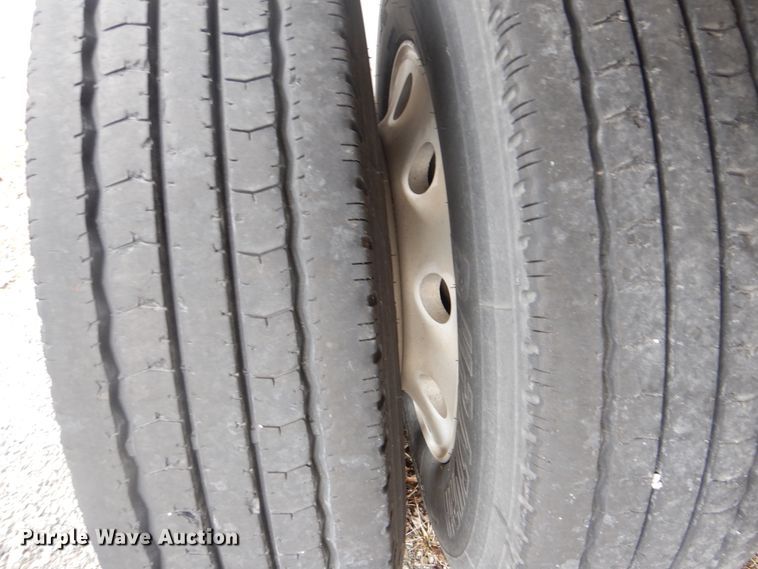 image for item GD9204 2006 Utility Trailer FS2CHA flatbed trailer