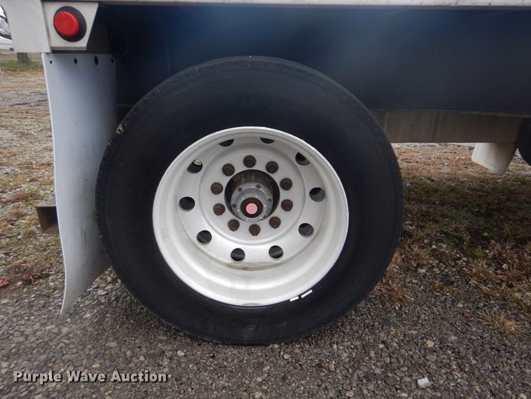 image for item GD9204 2006 Utility Trailer FS2CHA flatbed trailer