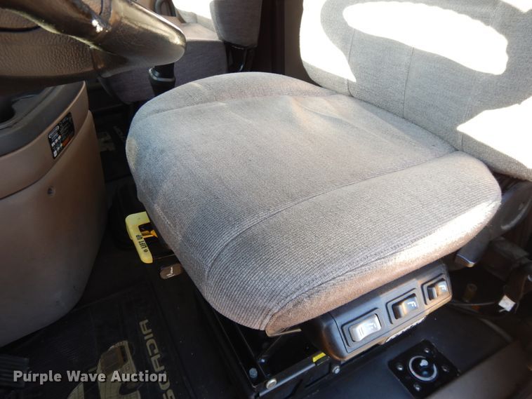 image for item GH9007 2014 Freightliner Cascadia 125 semi truck