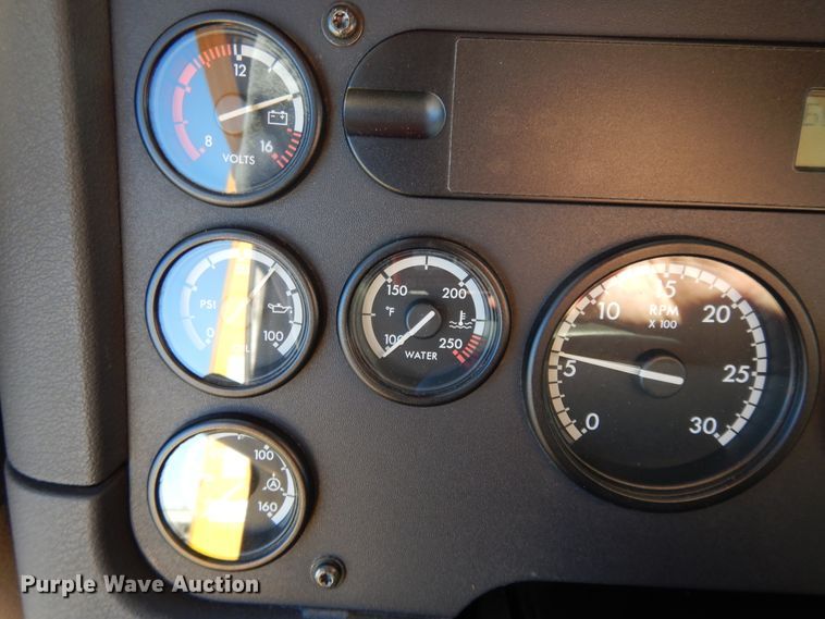 image for item GH9007 2014 Freightliner Cascadia 125 semi truck