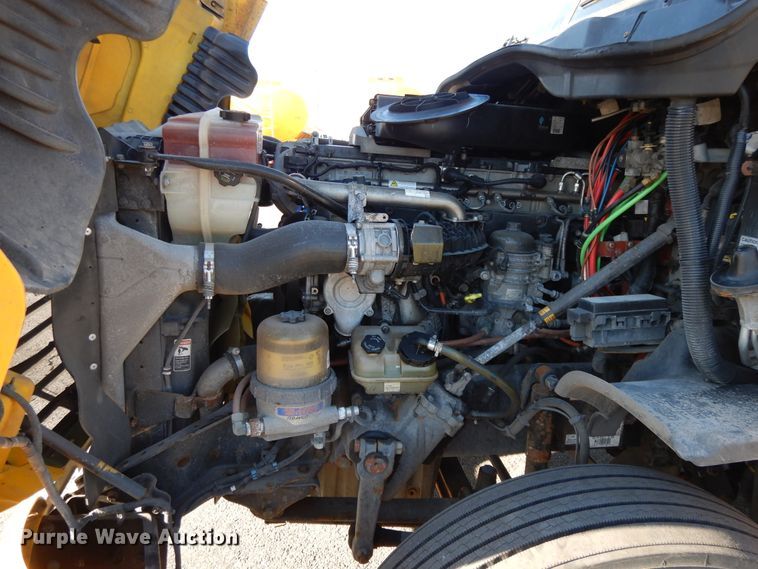 image for item GH9007 2014 Freightliner Cascadia 125 semi truck