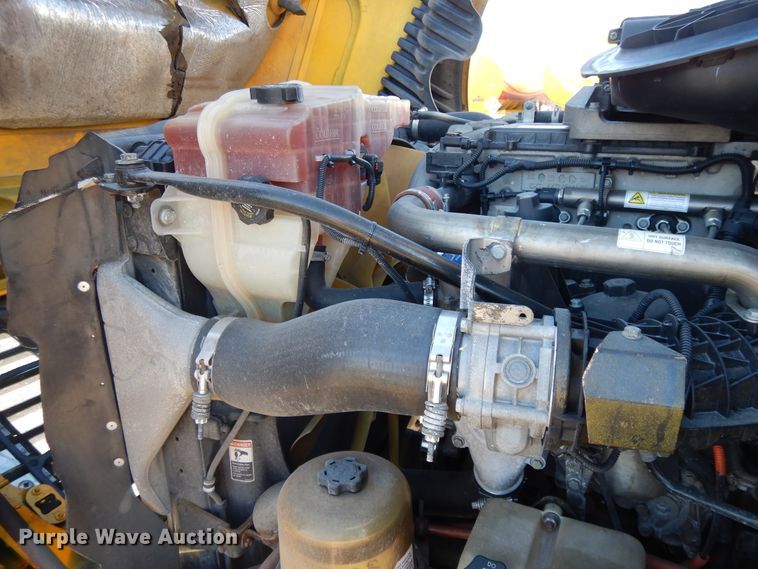 image for item GH9007 2014 Freightliner Cascadia 125 semi truck