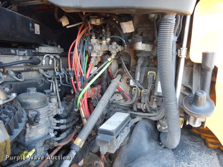 image for item GH9007 2014 Freightliner Cascadia 125 semi truck