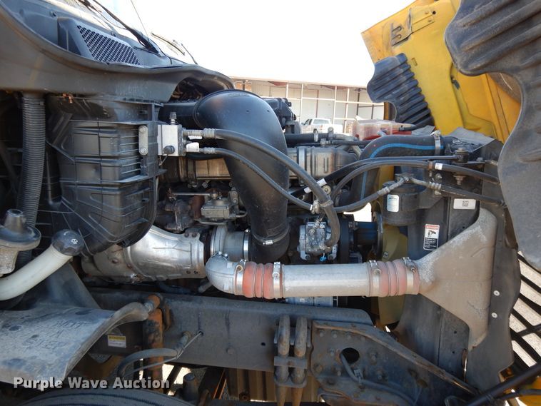 image for item GH9007 2014 Freightliner Cascadia 125 semi truck