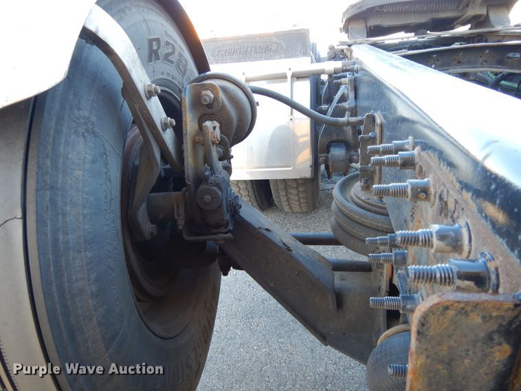 image for item GH9007 2014 Freightliner Cascadia 125 semi truck