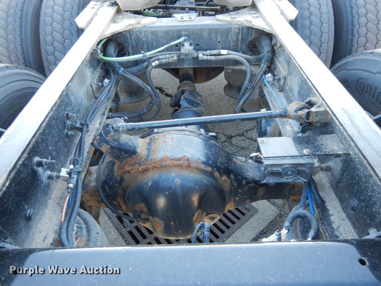 image for item GH9007 2014 Freightliner Cascadia 125 semi truck