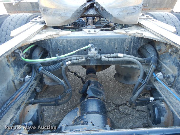 image for item GH9007 2014 Freightliner Cascadia 125 semi truck