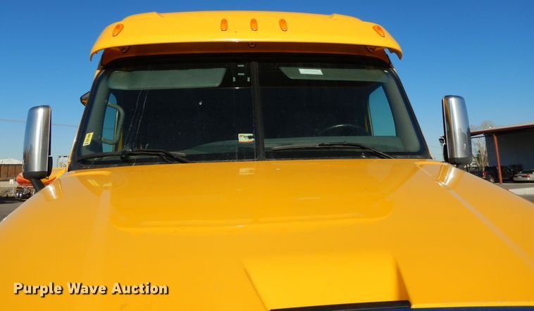 image for item GH9007 2014 Freightliner Cascadia 125 semi truck