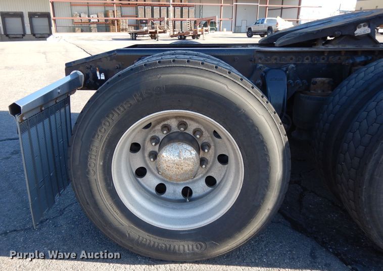 image for item GH9007 2014 Freightliner Cascadia 125 semi truck